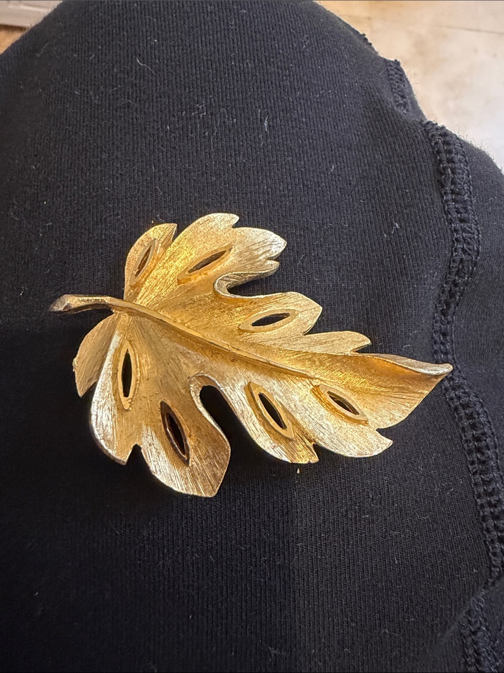BSK Gold Leaf Brooch Pin - Women's Jewelry